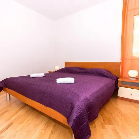 Apartament Lero Okrug Gornji