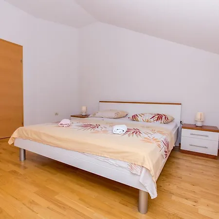 Lero Apartament Okrug Gornji