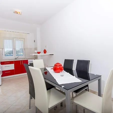 Apartament Lero