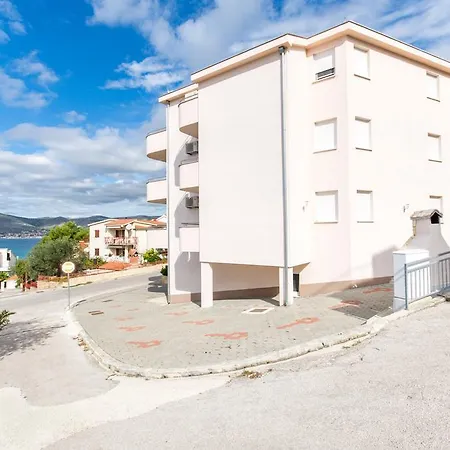 Apartament Lero