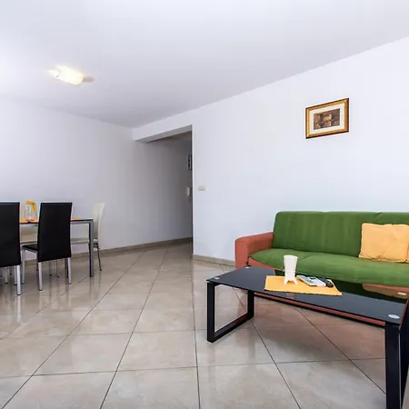 Apartament Lero Okrug Gornji