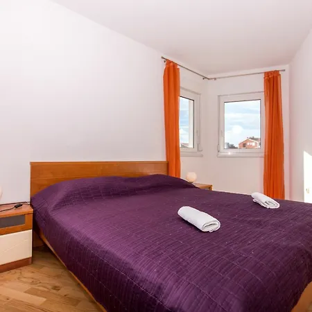 Apartament Lero *