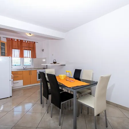 Apartament Lero Okrug Gornji
