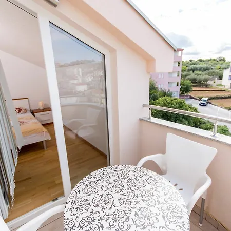 Lero Apartament Okrug Gornji