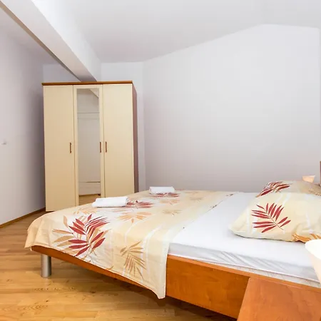 Apartament Lero Okrug Gornji